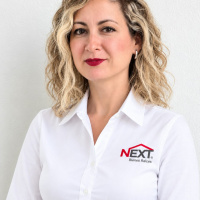 DIANA R