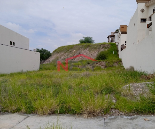 SE VENDE TERRENO EN PRIVADAS DEL PEDREGAL RESIDENCIAL