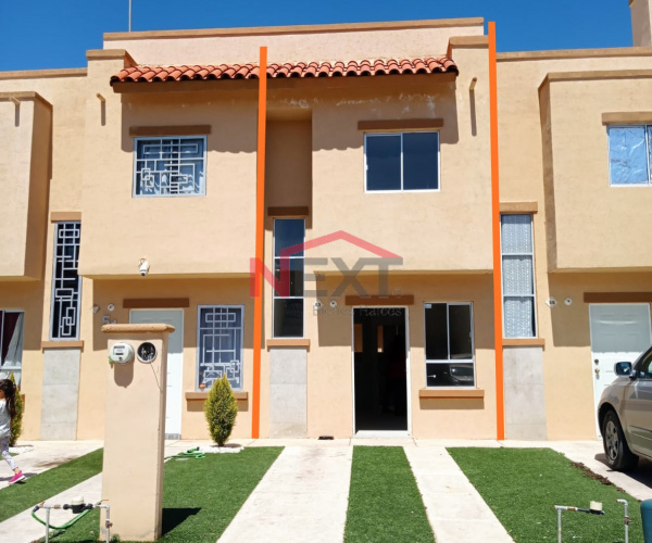 SE VENDE CASA DE DOS PLANTAS EN PRIVADA SANTA CLARA
