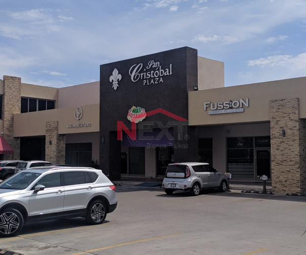 SE VENDE PLAZA COMERCIAL SAN CRISTOBAL EN REAL DE QUIROGA