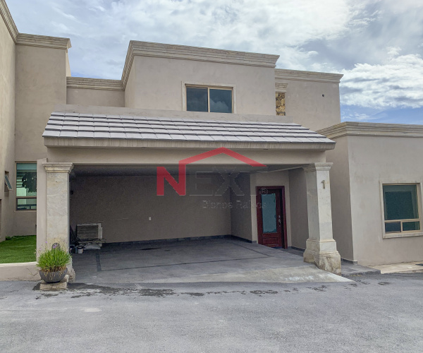 Residencia con Recámara en Planta Baja