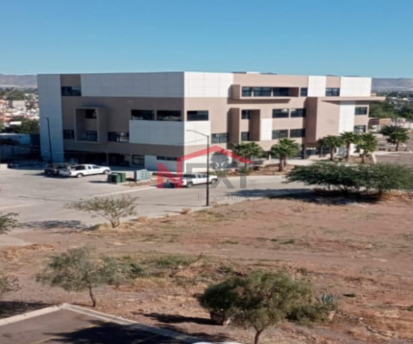 PRIMER NIVEL DE EDIFICIO EN RENTA COL. EL LLANO
