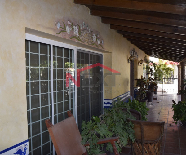 PROPIEDAD CON ENFOQUE COMERCIAL EN EMPALME