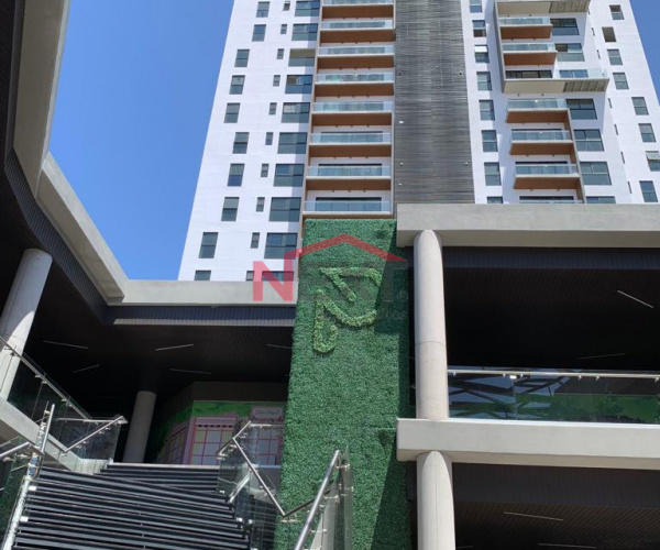 LOCAL EN RENTA PLAZA COMERCIAL PARKVIEW