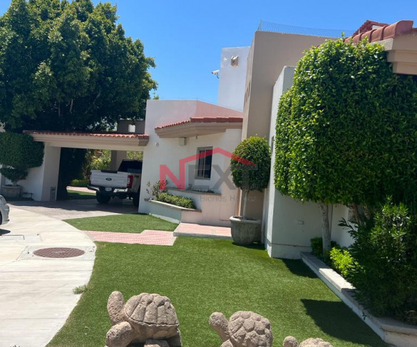 CASA EN VENTA EN LOS LAGOS