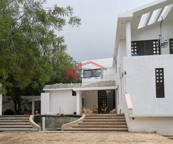 CASA LOMAS DE LOURDES