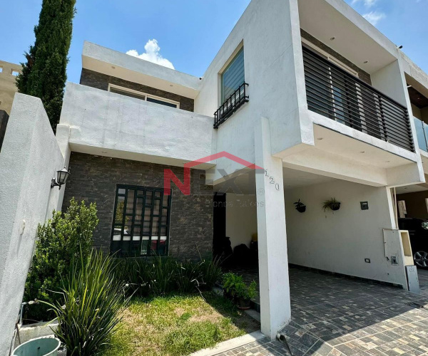 CASA EN VENTA AL ORIENTE FRACCIONAMIENTO PUERTA DEL REY