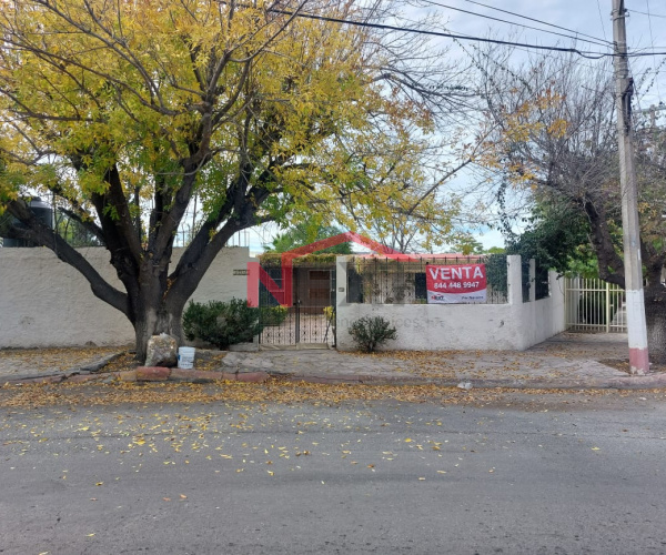 CASA DE 1 PISO EN VENTA AL SUR