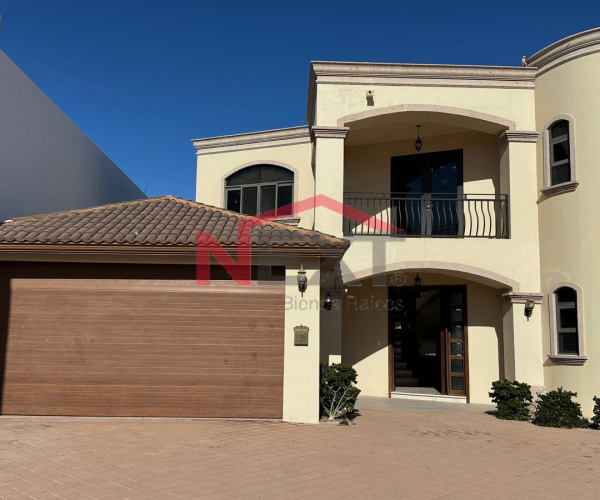 SE VENDE CASA EN ROYAL GOLF CLUB SAN CARLOS.