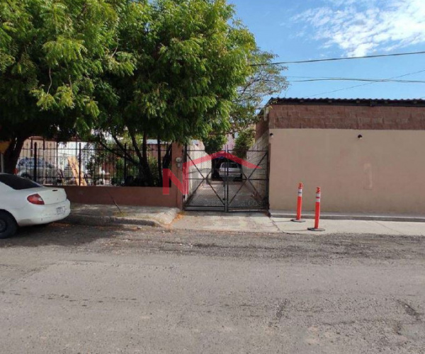 TERRENO CON CASA PARA DERRUMBAR EN VENTA EN COL. SAN BENITO