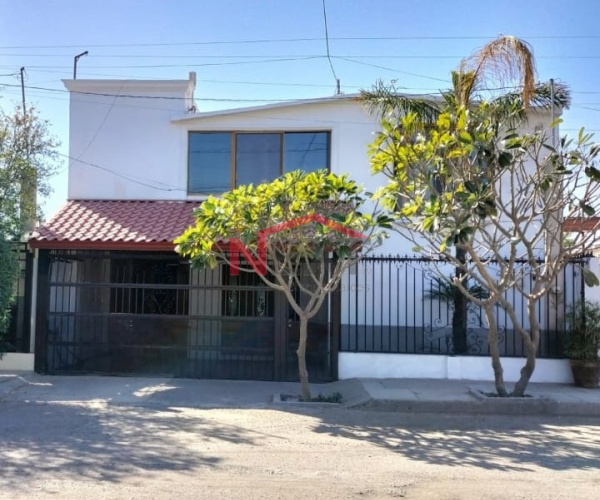 CASA EN VENTA EN COL. PIMENTEL