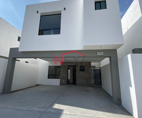 CASA EN PREVENTA AL ORIENTE CON ACABADOS DE LUJO Y CERCANÍA A PRINCIPALES PLAZAS COMERCIALES