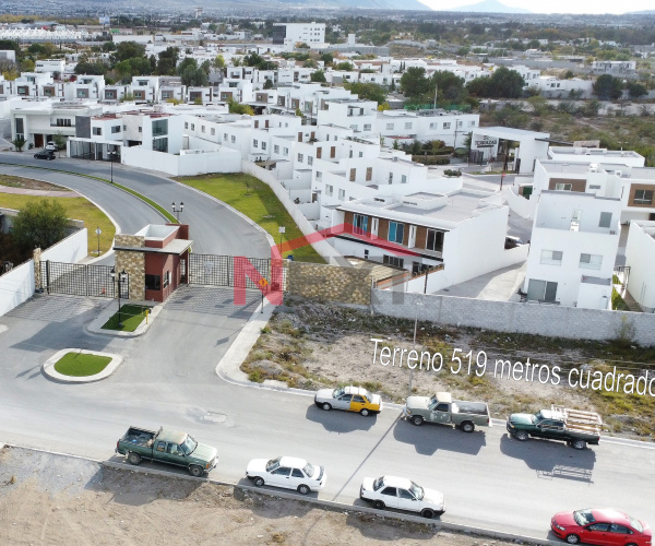 Terreno con uso de Suelo Mixto en Norte, Zona Premium
