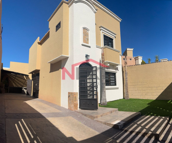 CASA EN VENTA EN MONARCA RESIDENCIAL
