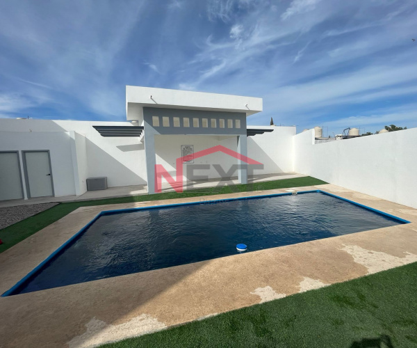 RENTA DE CASA NUEVA Y EQUIPADA CON ALBERCA ÁREA COMÚN A UNOS PASOS DE LA PLAYA SAN FRANCISCO