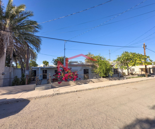 CASA EN VENTA CON 7 DEPARTAMENTOS EN COL. SAN JUAN