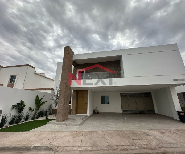 CASA EN VENTA FRACCIONAMIENTO PUENTE REAL, SECCIÓN ALMERÍA