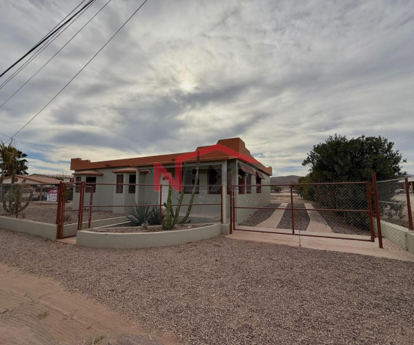 SE VENDE - Céntrica casa en San Carlos Nvo Guaymas.