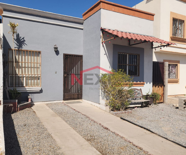 CASA EN VENTA EN QUINTAS DEL SOL