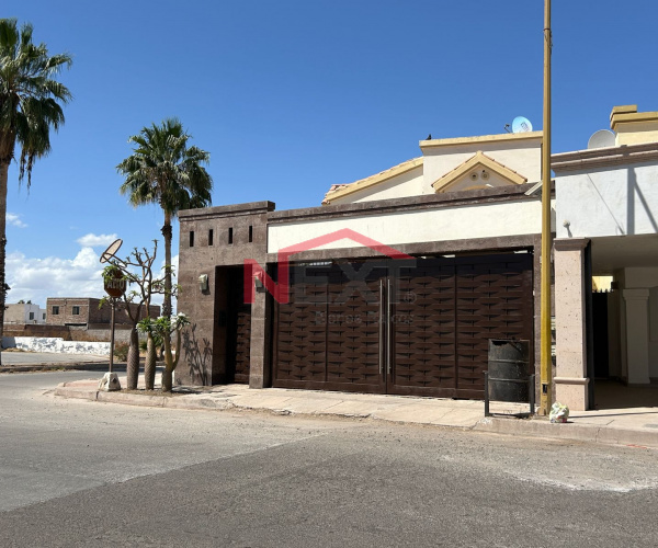 CASA EN RENTA EN COL. MONTECARLO