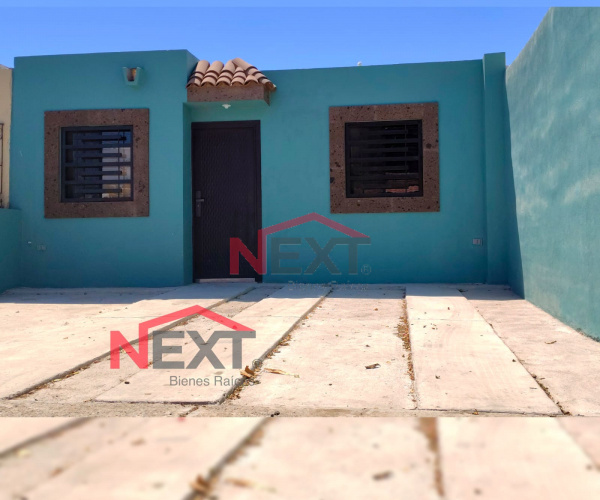 CASA EN RENTA EN COL. LOS  JARDINES