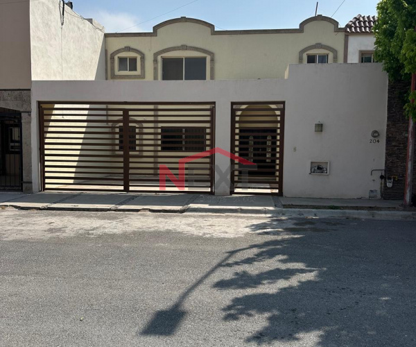 Casa en Renta Rincón de Sayavedra Frente a Área Verde