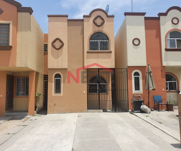 CASA EN RENTA EN FRACCIONAMIENTO JARDIN DE LAS FLORES, BAJA MAQ EL AGUILA, TIJUANA, B.C.