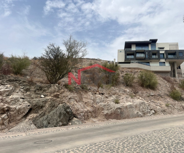 TERRENO EN VENTA EN VILLA DE LAS TUQUESAS LA JOLLA