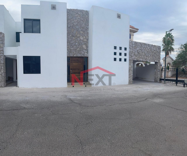 CASA EN VENTA EN MONTECARLO RESIDENCIAL