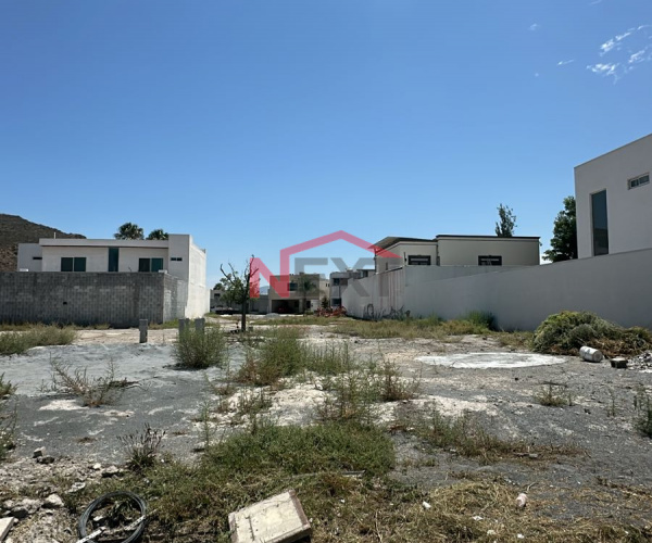 Terreno en VENTA al NORTE en fraccionamiento Country Club