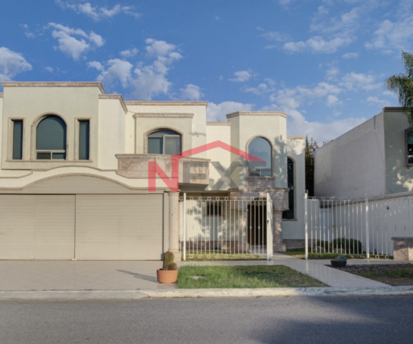 Casa en venta fracc cerrado al Norte