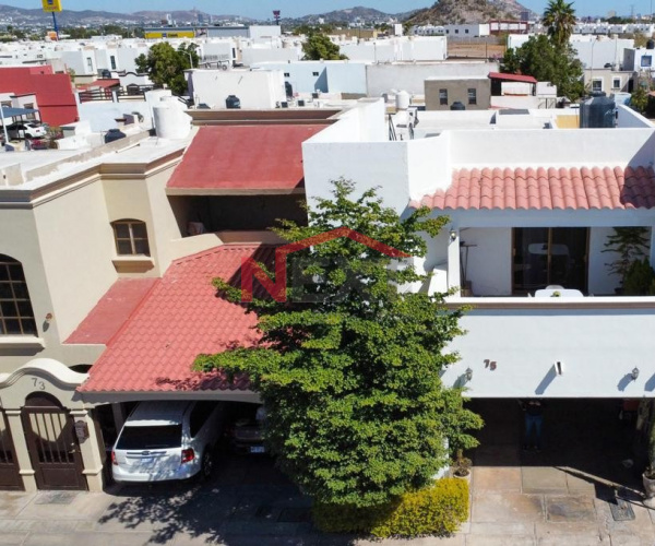 CASA EN VENTA EN PORTAL DEL PITIC