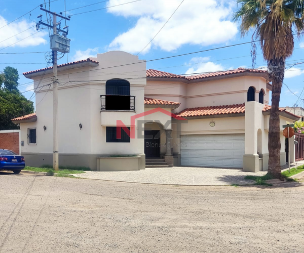 CASA EN RENTA UBICADA EN COL. DEL VALLE