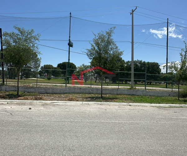 Terreno en venta con vista al campo de golf del Club Campestre Saltillo.