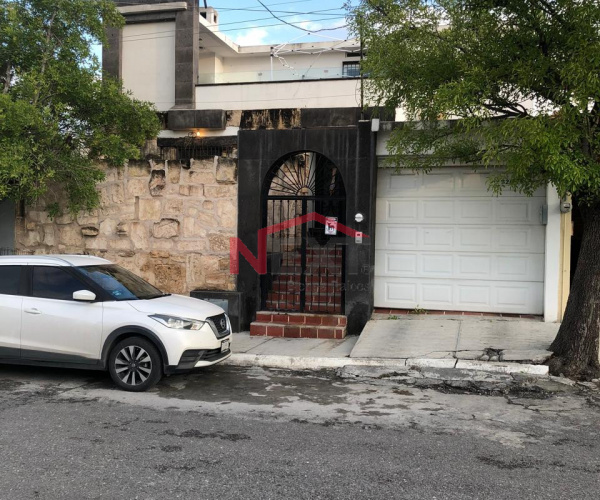 CASA EN VENTA CON RECAMARAS EN PRIMER PISO EN  COL. PARQUES DE LA CAÑADA