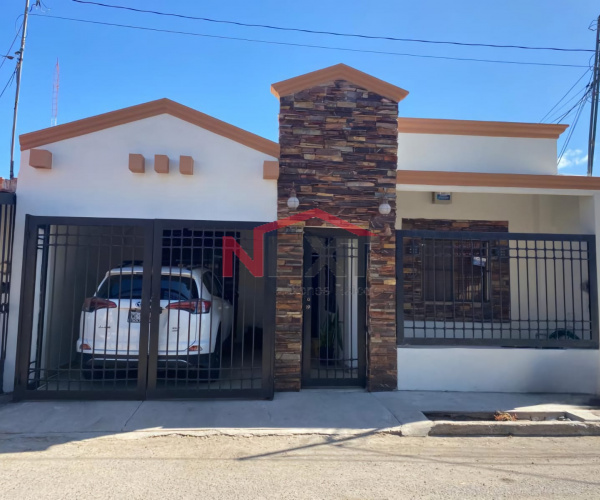 CASA EN RENTA EN COL. SANTA FE