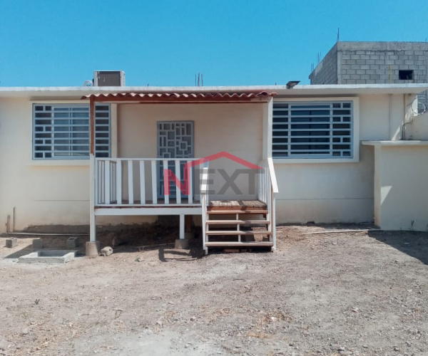 CASA EN VENTA EN LOS GIRASOLES