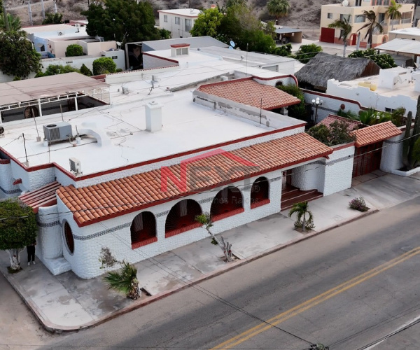 CASA EN VENTA EN BAHIA KINO