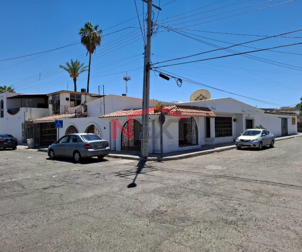 CASA EN VENTA EN COL. SAN BENITO