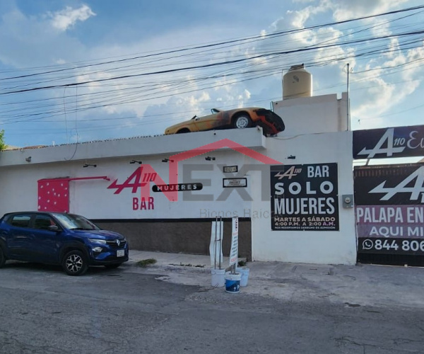 Venta de Local área comercial al frente, Palapa y Alberca