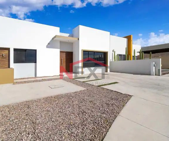 VENTA DE CASA EQUIPADA CON ALBERCA PRIVADA EN BIZNAGA RESIDENCIAL 