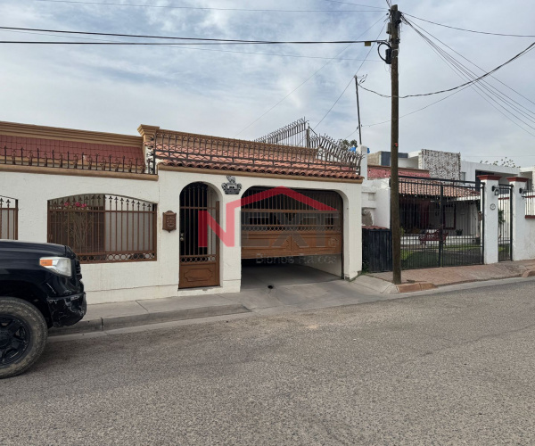 CASA EN VENTA EN COL. MODELO