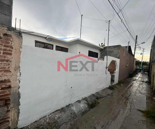 CASA EN VENTA EN LOMAS DE LOURDES