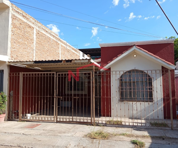 CASA EN RENTA UBICADA EN FRACC. LAS FLORES
