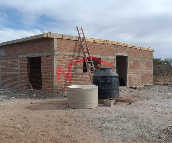 TERRENO CON CONSTRUCCION EN OBRA NEGRA EN EL MOLINO DE CAMOU