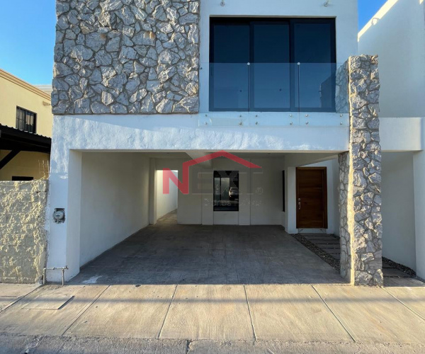 CASA EN VENTA EN MONTECARLO RESIDENCIAL