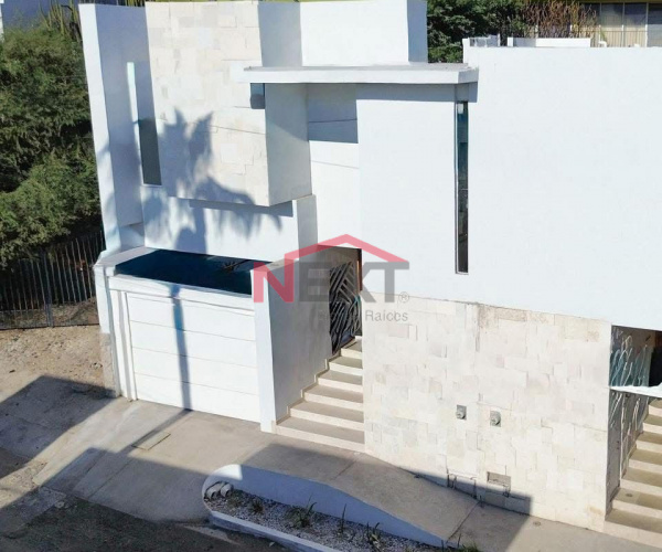 CASA EN VENTA EN LOMA LINDA