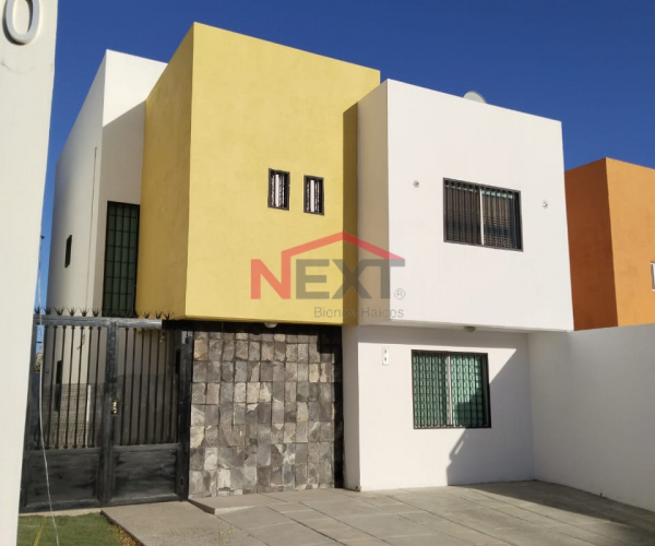 CASA EN VENTA EN BANUS RESIDENCIAL