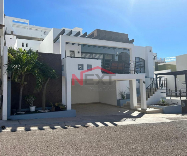 RENTA Casa en Privada Las Perlas GUAYMAS con Alberca , area de Miramar cerca de Escuelas y Deportivos