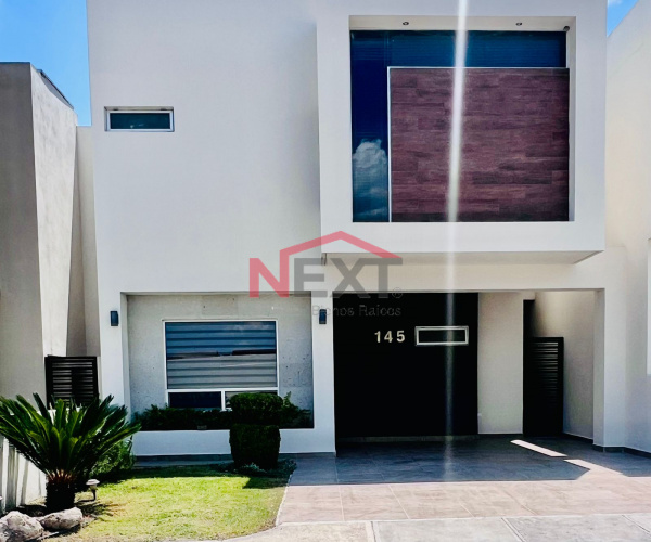 CASA EN VENTA EQUIPADA Y REMODELADA EN TERRANOVA